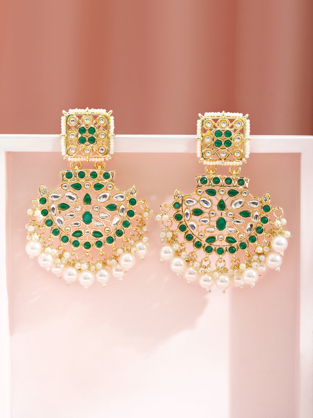 Green Kundan Chandbalis With Pearl Drops フリーサイズ