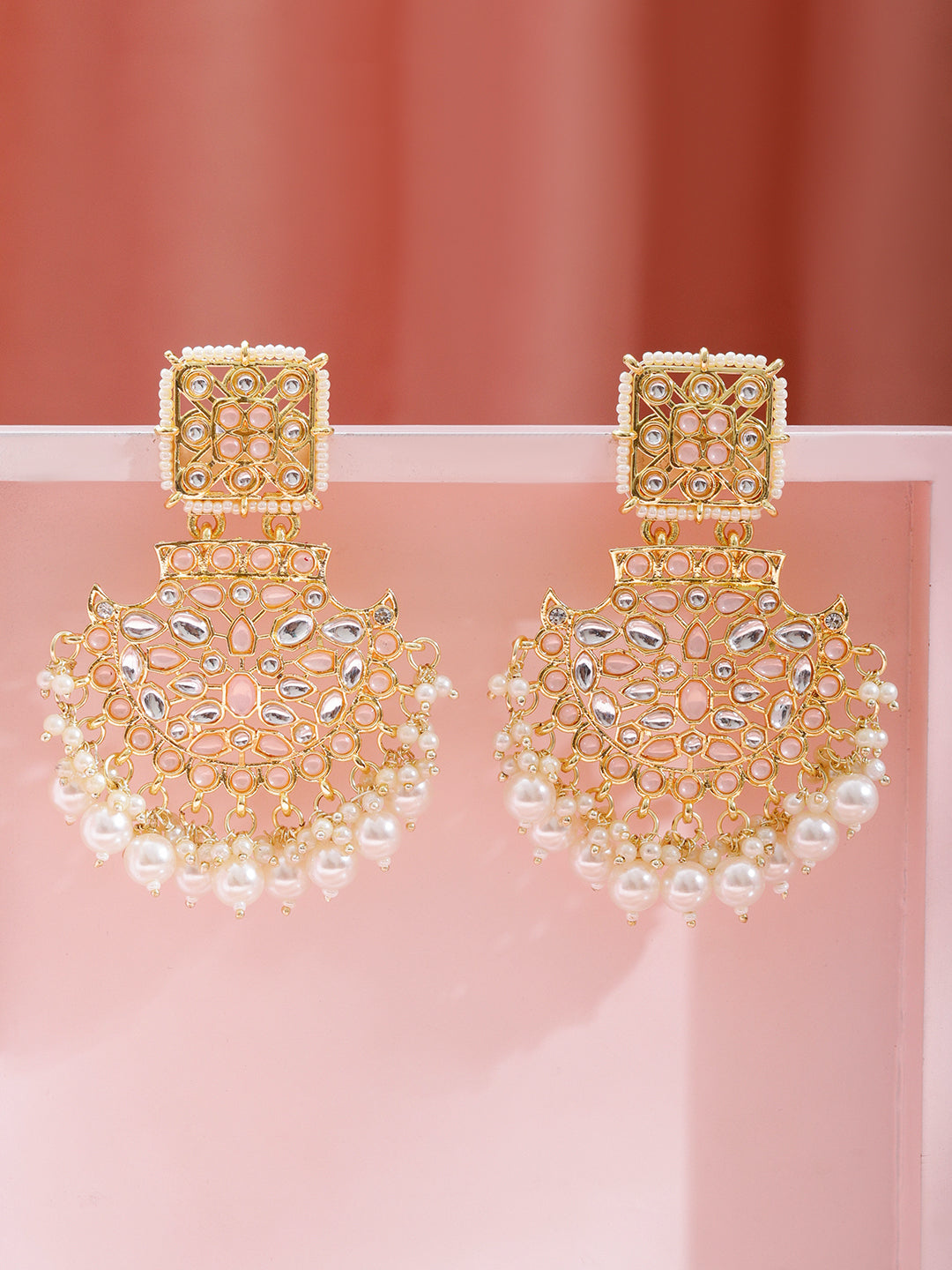Festive Glam Pearl Drop Danglers フリーサイズ