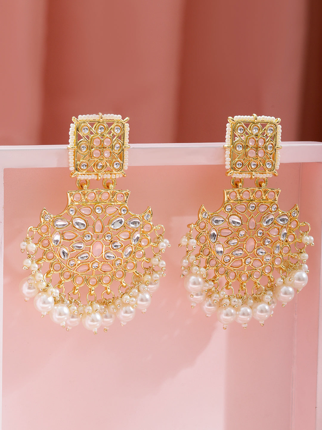 Festive Glam Pearl Drop Danglers フリーサイズ