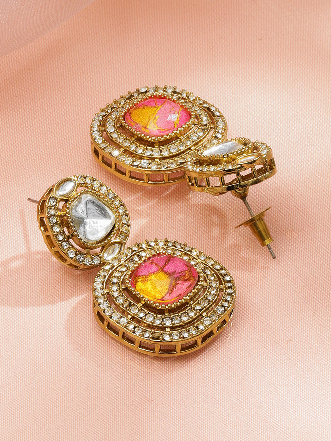 Luxe Radiance Pink Danglers フリーサイズ