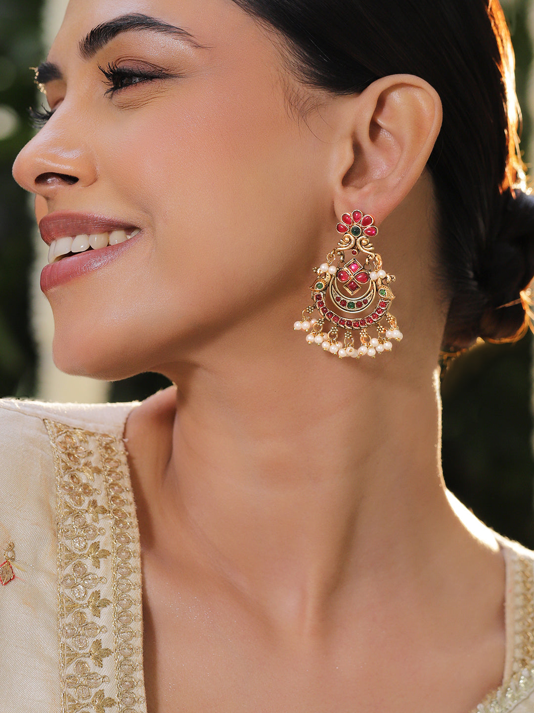 Gold Toned Pink Studded Pearl Drop Chandbalis フリーサイズ