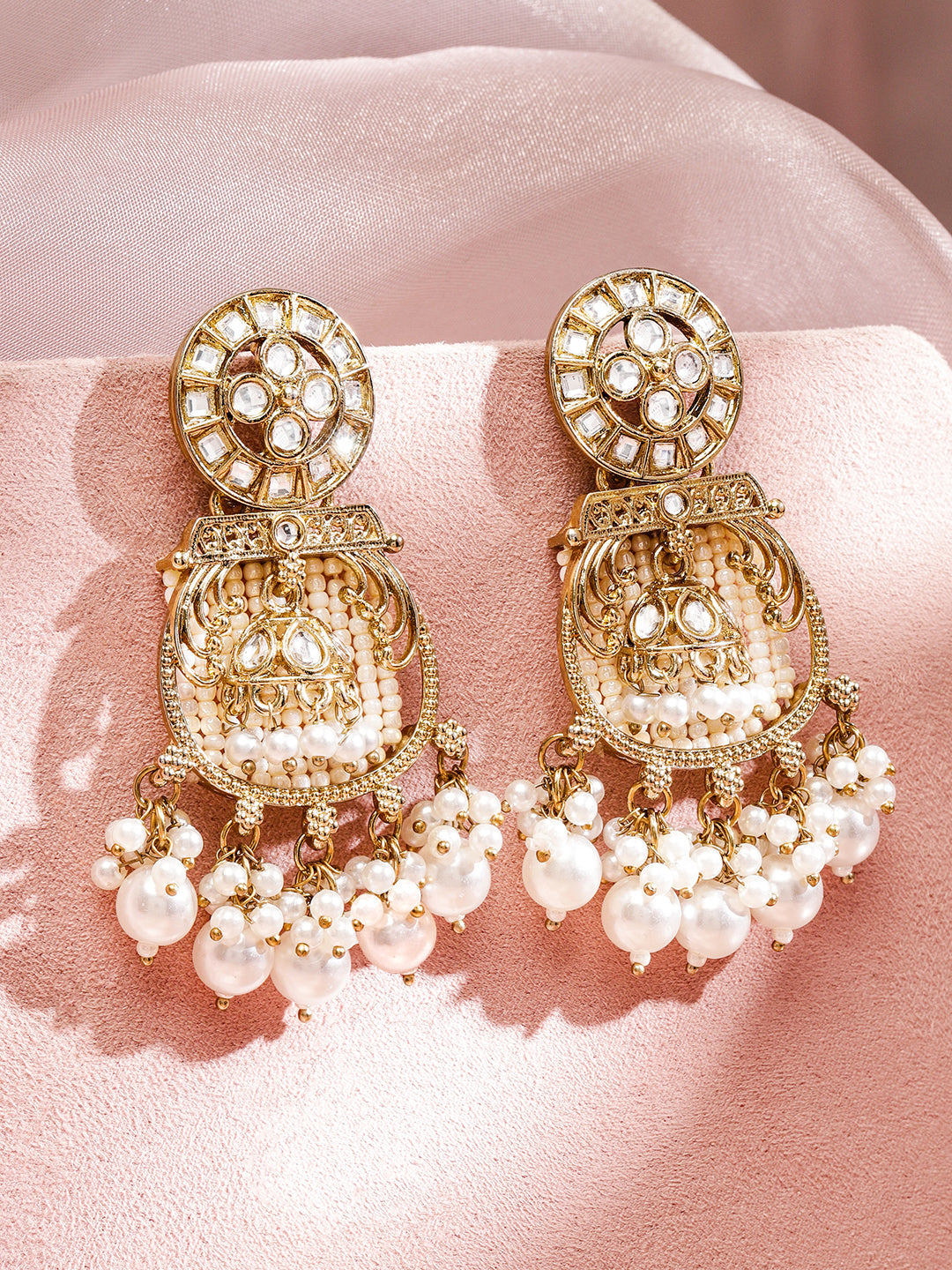 Stylish Ivory Tone Danglers フリーサイズ
