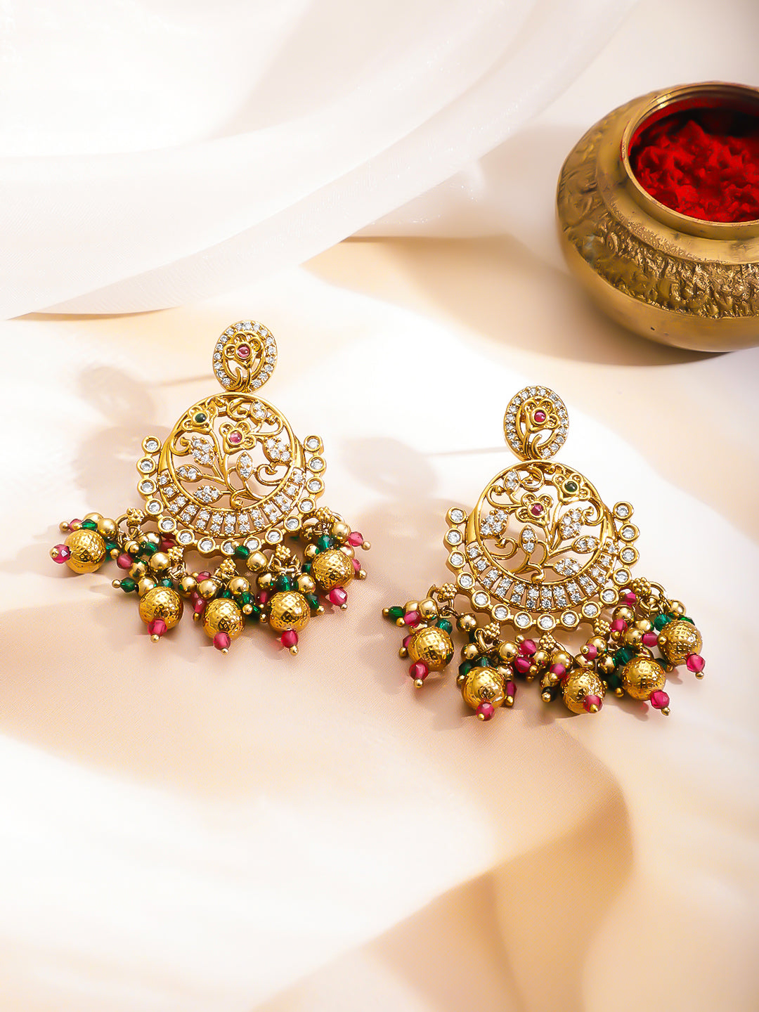 Vibrant Floral Art Danglers フリーサイズ