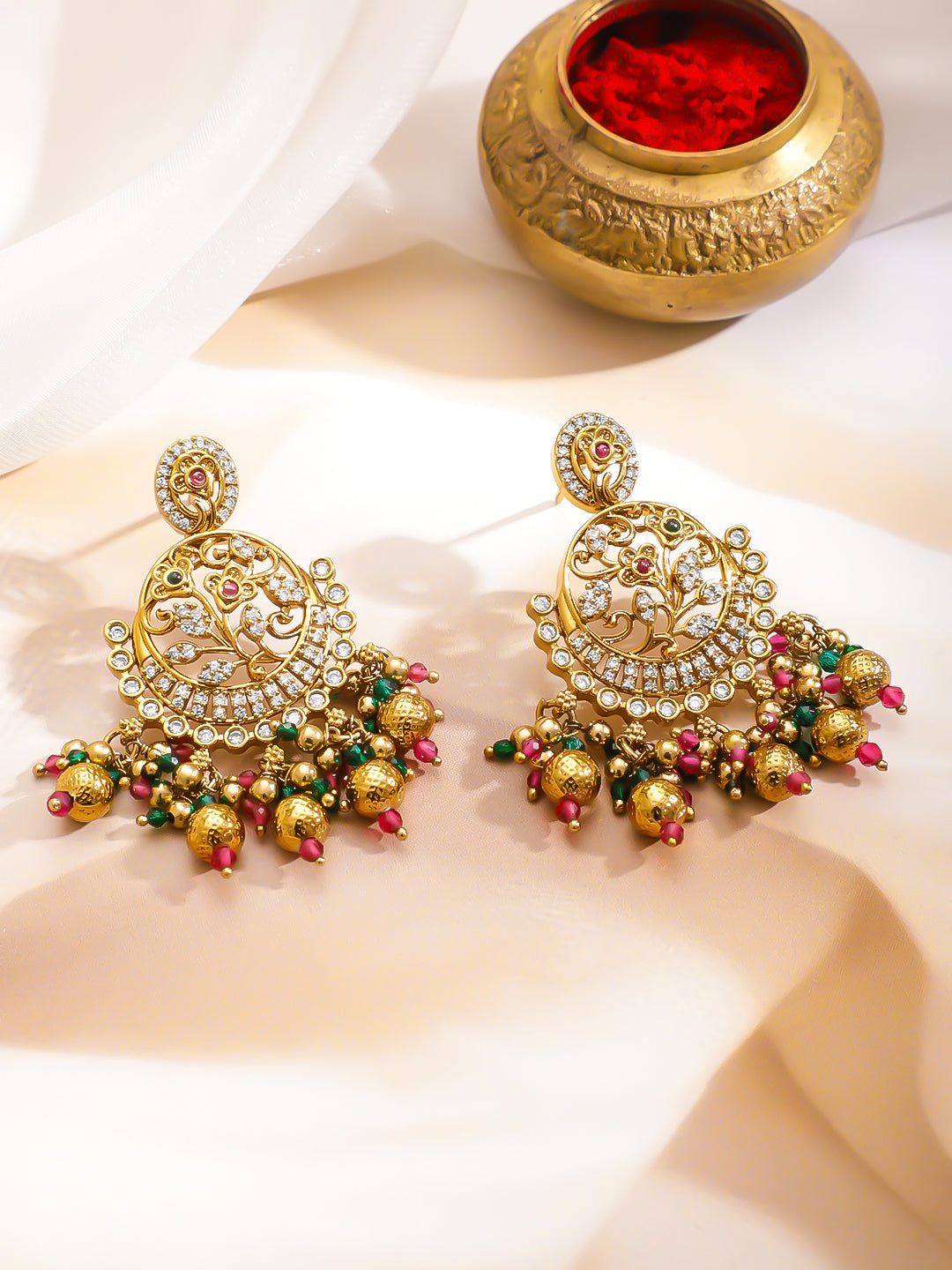 Vibrant Floral Art Danglers フリーサイズ