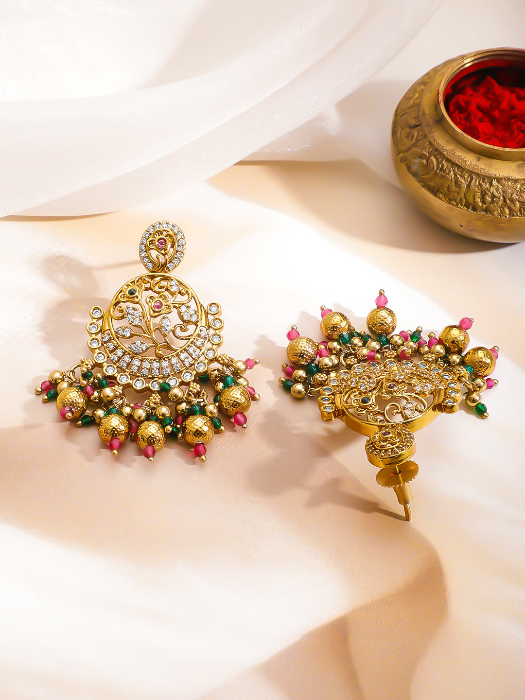 Vibrant Floral Art Danglers フリーサイズ