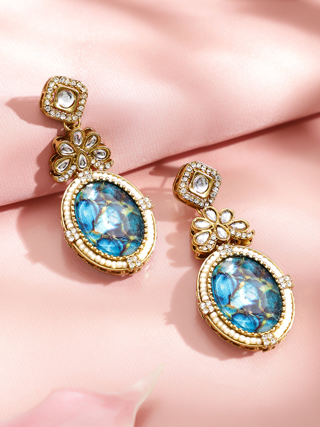 Chic Blue Dangler Earrings フリーサイズ