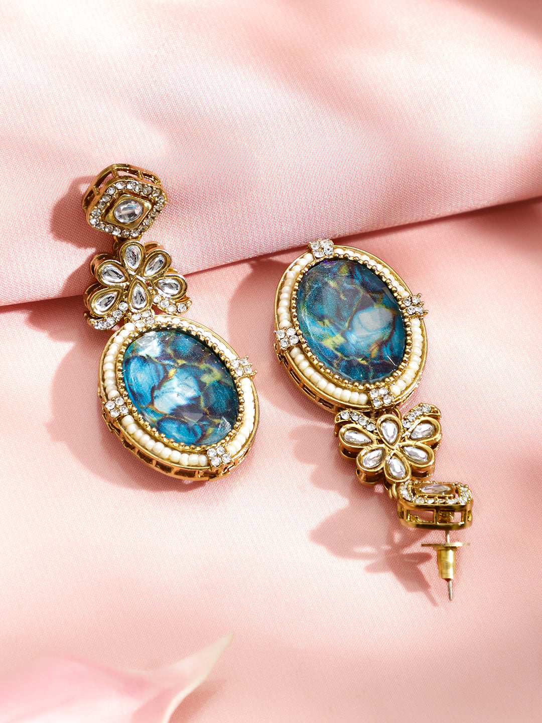 Chic Blue Dangler Earrings フリーサイズ