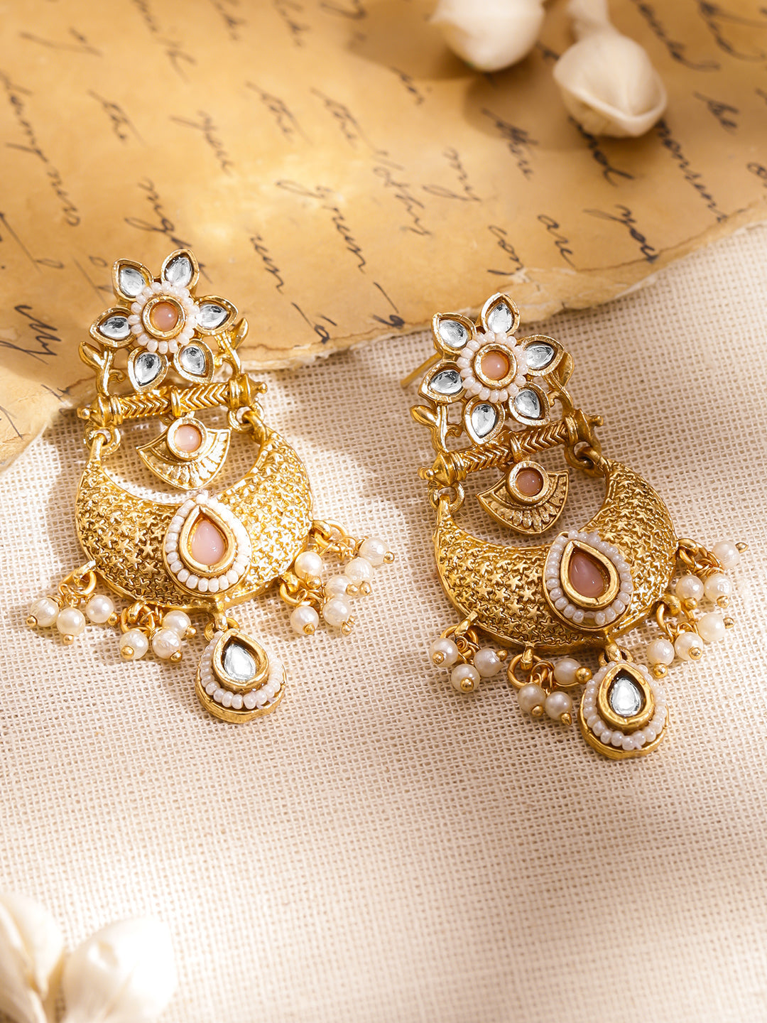 Golden Glam Light Pink Danglers フリーサイズ