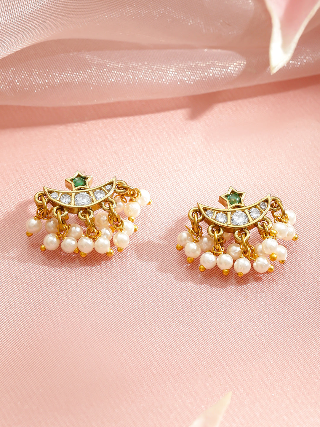 Half Moon with Pearl Drops Ear Cuffs フリーサイズ