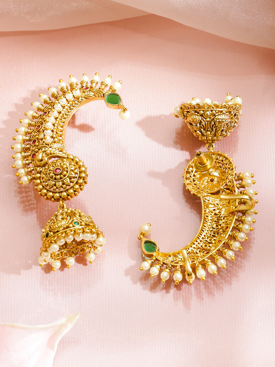 Gold Toned Ear Cuff Jhumkas フリーサイズ