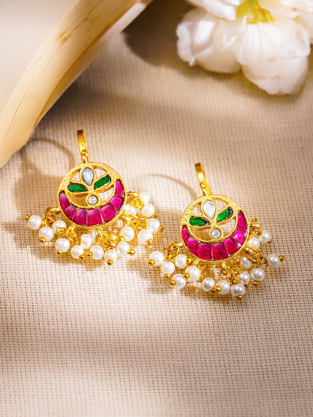 Elegant Festive Ruby Green Statement Ear Cuffs フリーサイズ