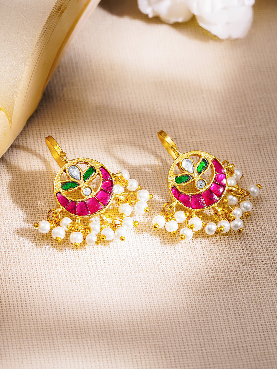 Elegant Festive Ruby Green Statement Ear Cuffs フリーサイズ