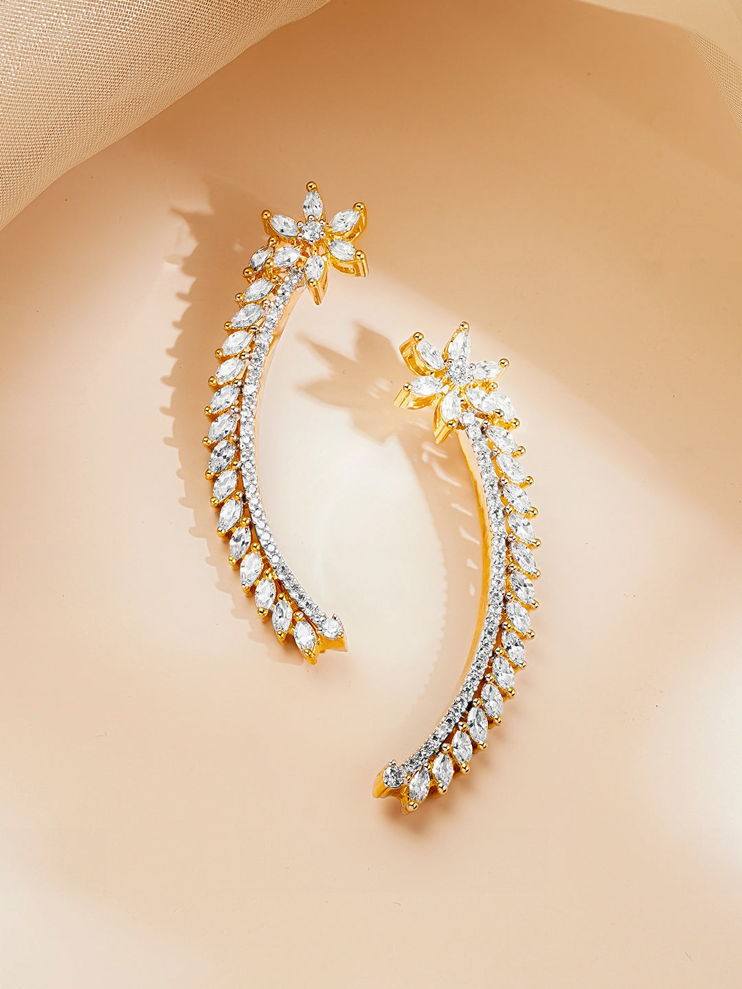 Indo Western Cubic Zirconia Ear Cuff フリーサイズ