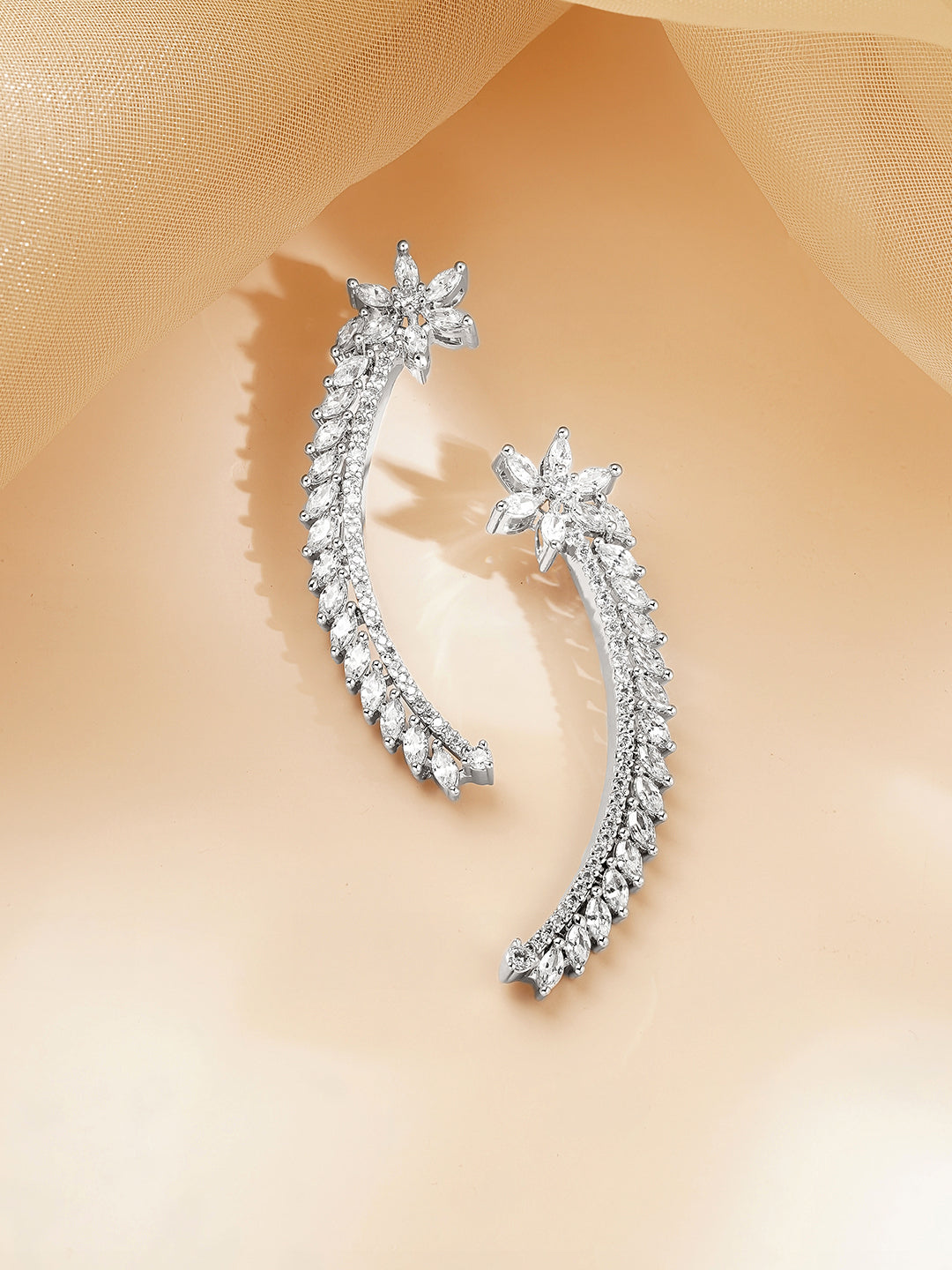 Contemporary Silver Statement Ear Cuff フリーサイズ
