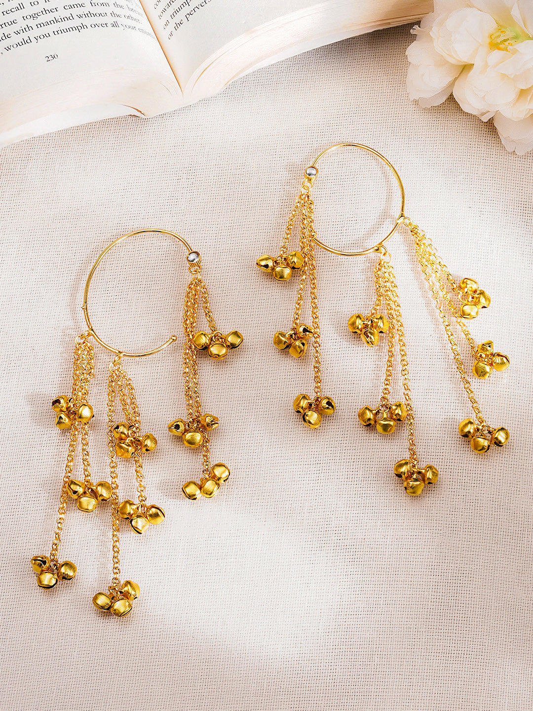 Statement Gold Ghungroo Chain Ear Cuff フリーサイズ