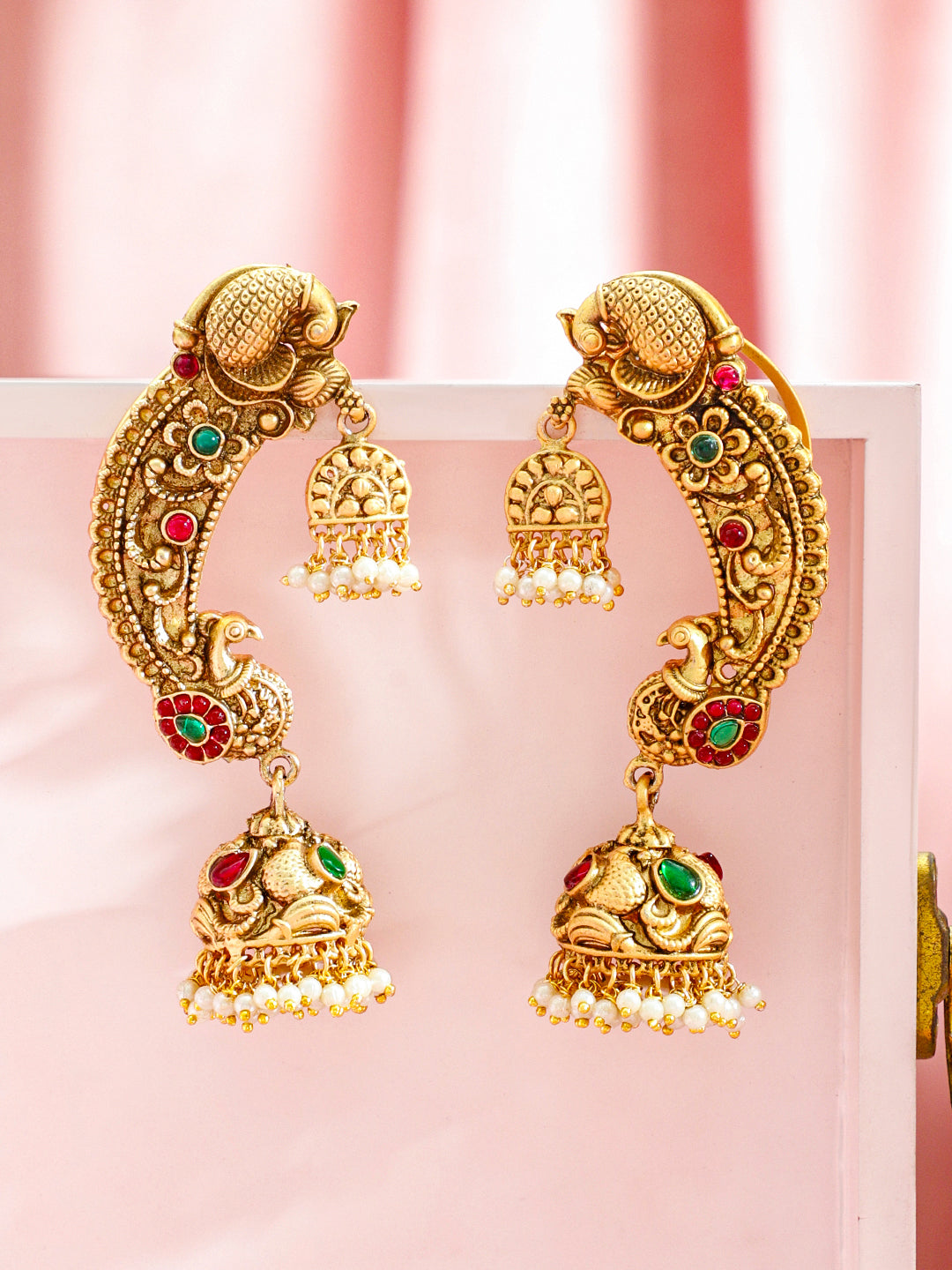 Peacock Motif Pearl Drop Gold Toned Jhumkas フリーサイズ