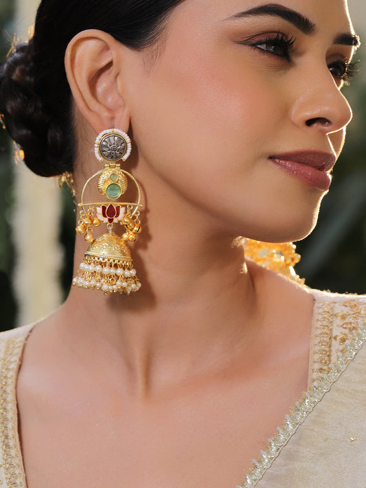Multicolor Pearl Embellished Gold Kashmiri Jhumkas フリーサイズ