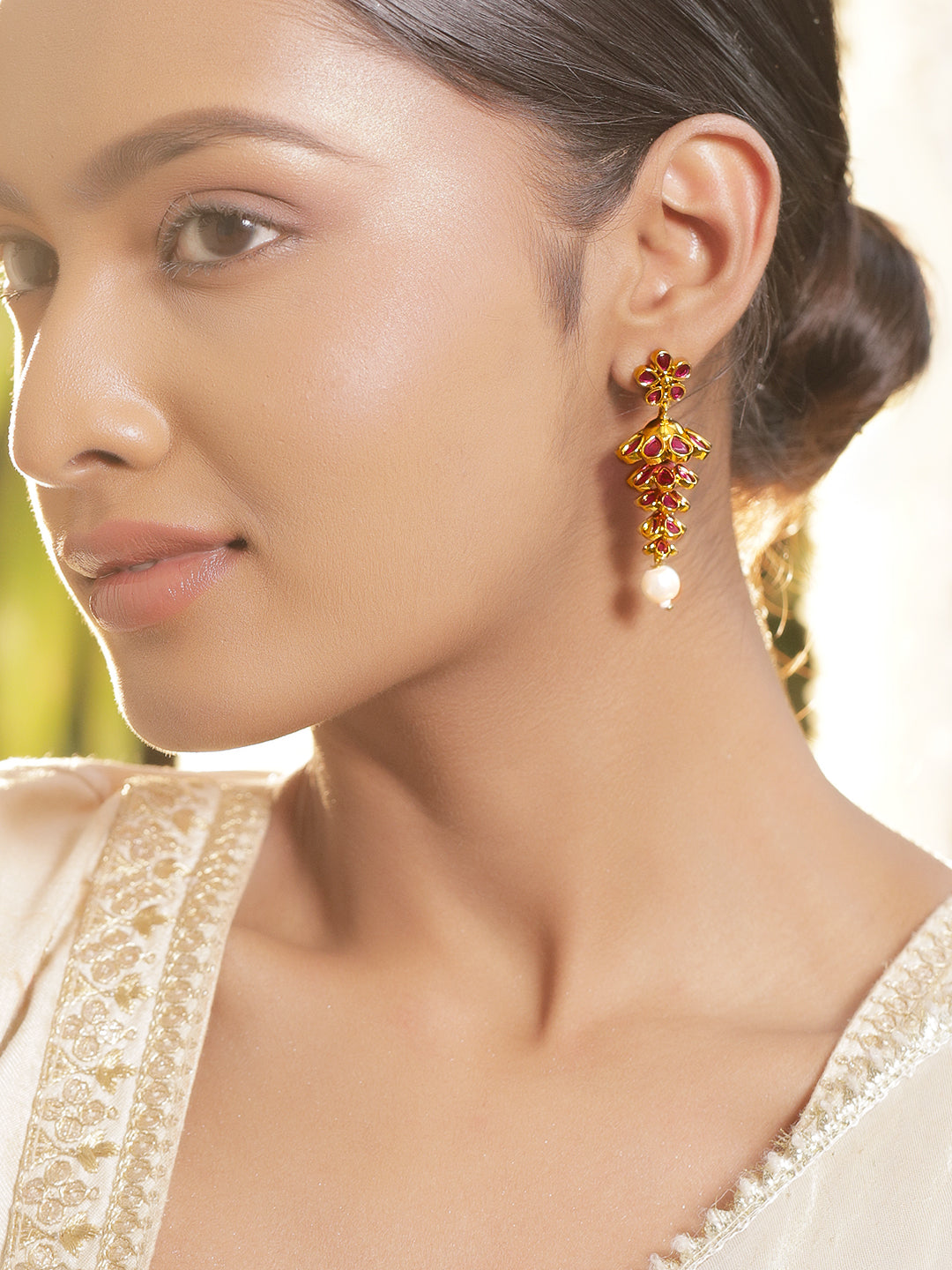 Dusky Rose Dangler Earrings フリーサイズ