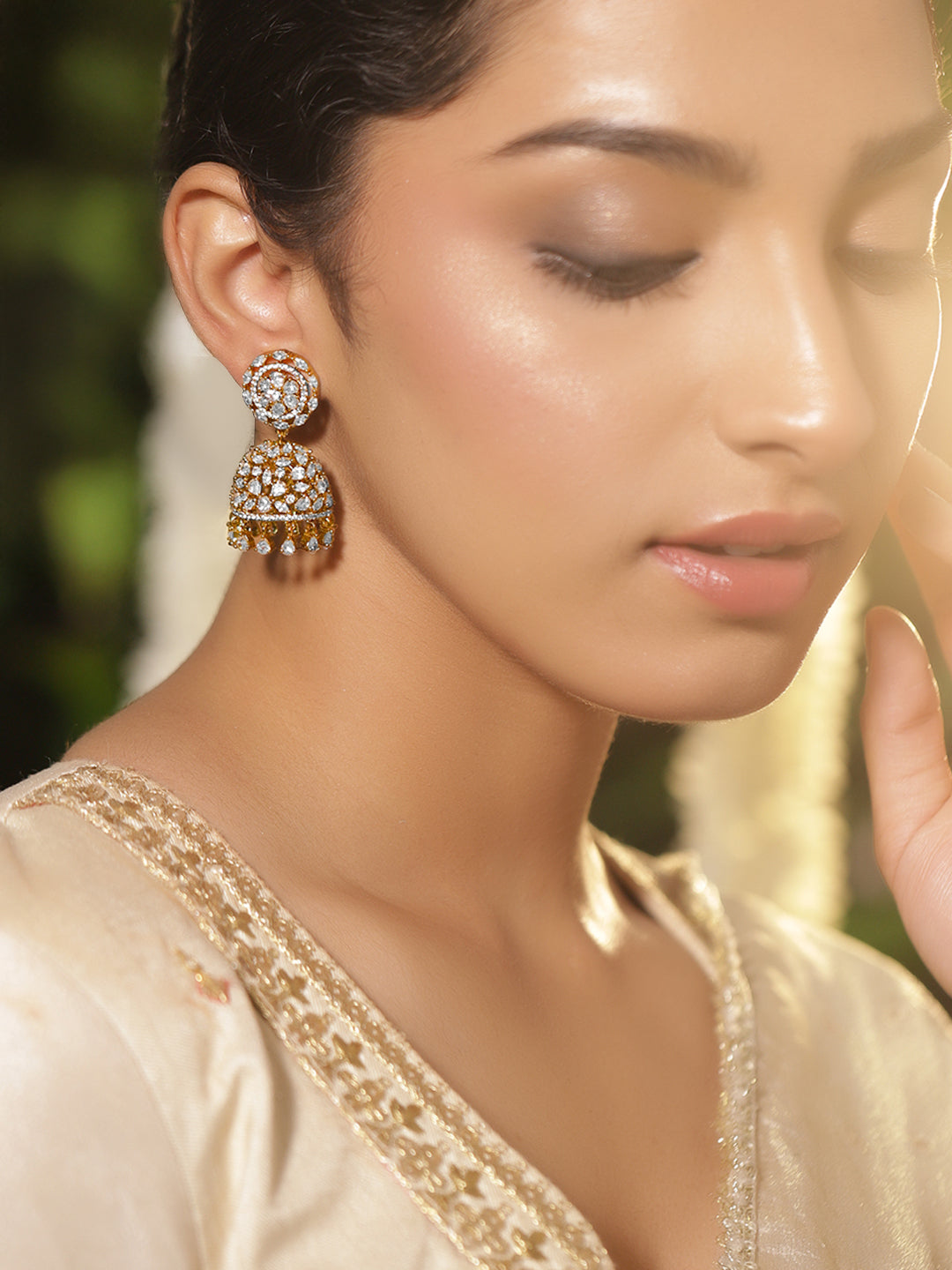 White Kundan Gold Toned Jhumkas フリーサイズ