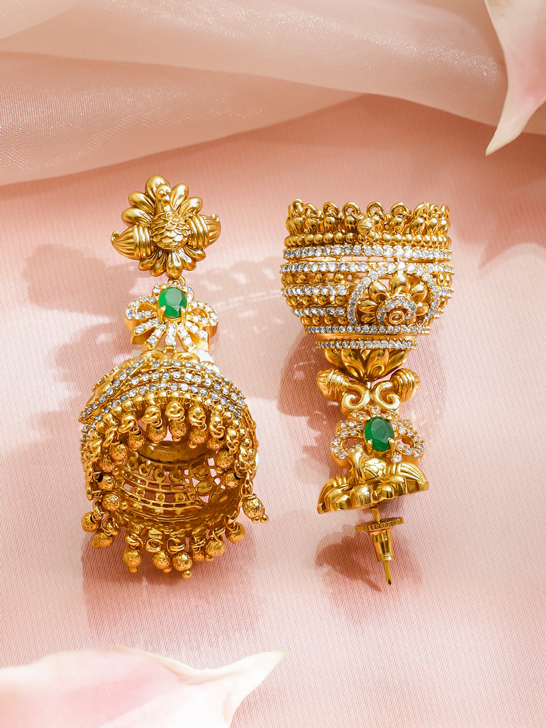 Green & White Studded Gold Drop Jhumkas フリーサイズ