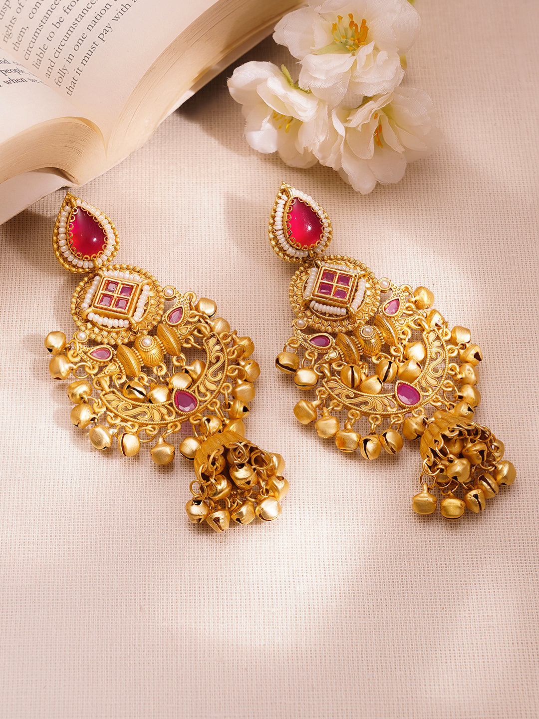 【Rubans】 Gold-Plated Ruby Pink Ghungroo Jhumka Earrings｜ゴールドメッキ ルビーピンク グングルー ジュムカイヤリング