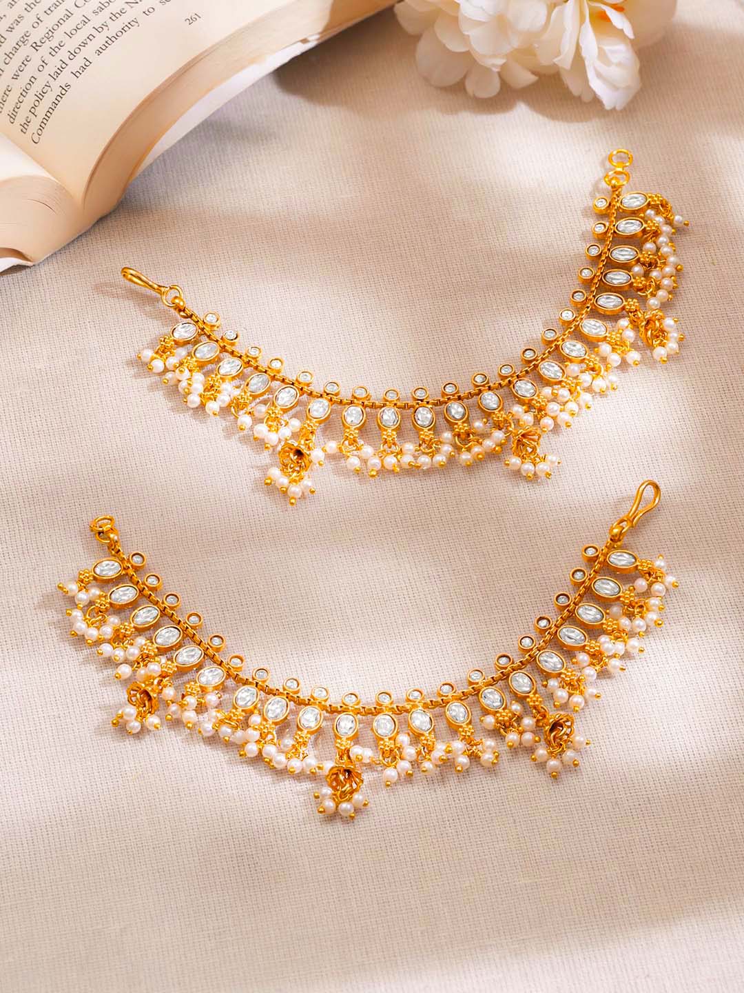 Gold Plated Brass Kundan Glass Pearl Ear Kaan Chain Earrings フリーサイズ