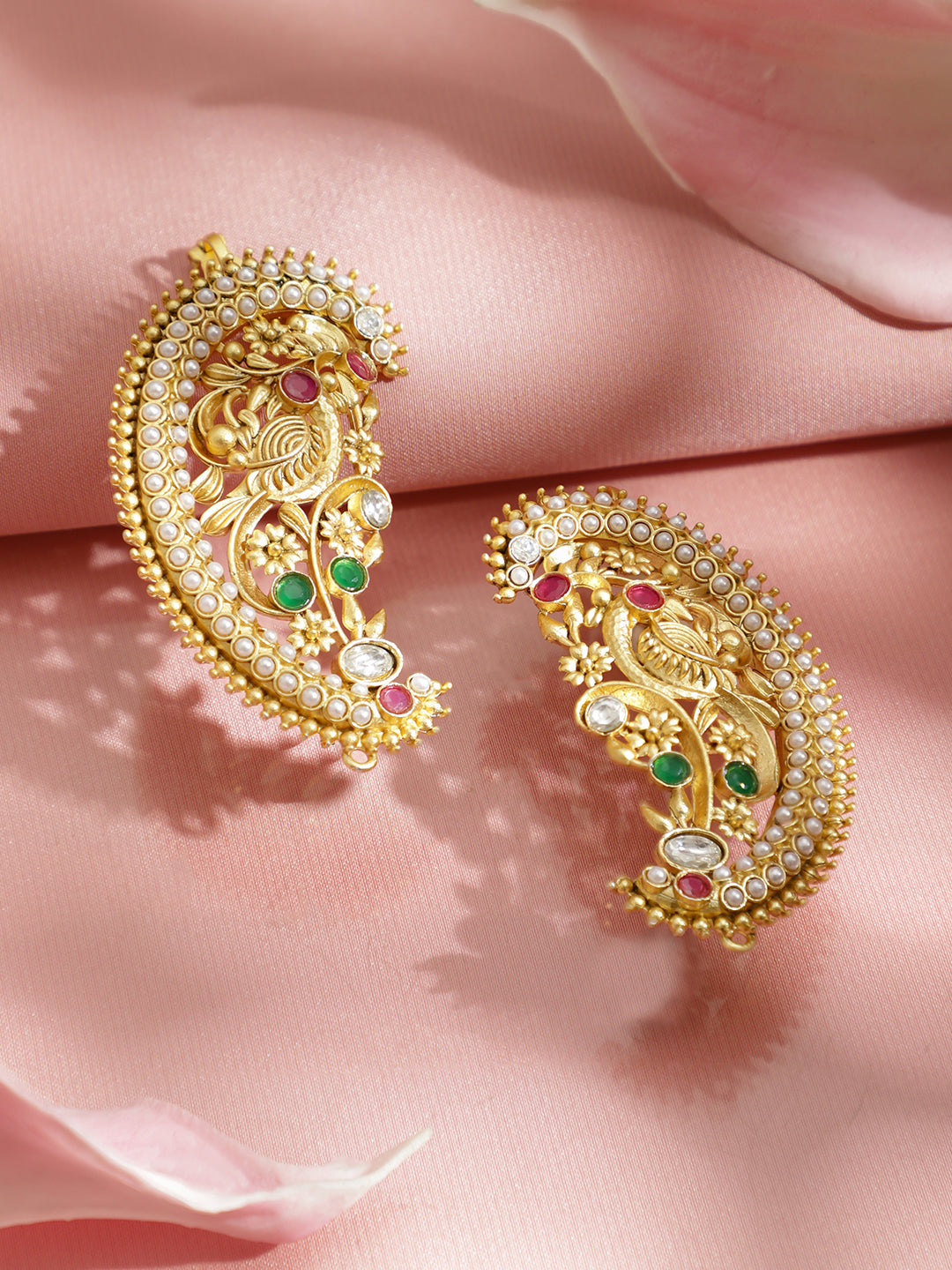Peacock Motif Gold Toned Ear Cuffs フリーサイズ