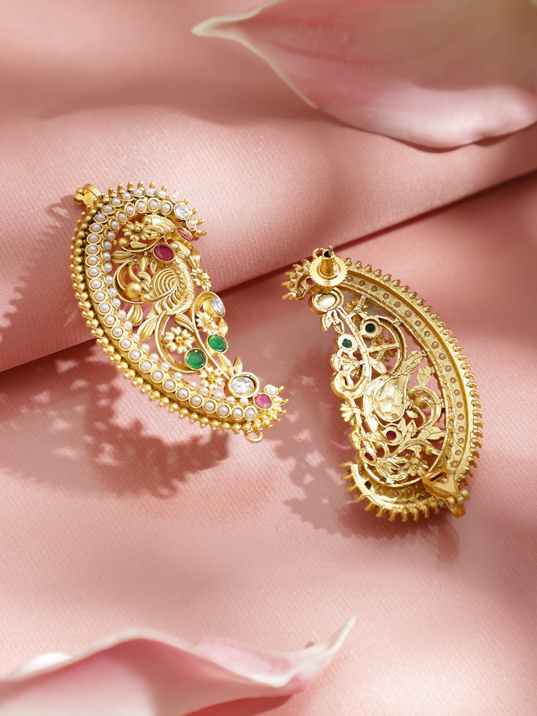 Peacock Motif Gold Toned Ear Cuffs フリーサイズ