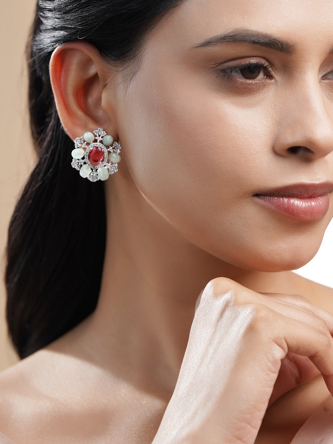 Crystal Bloom Ruby Red Studs フリーサイズ