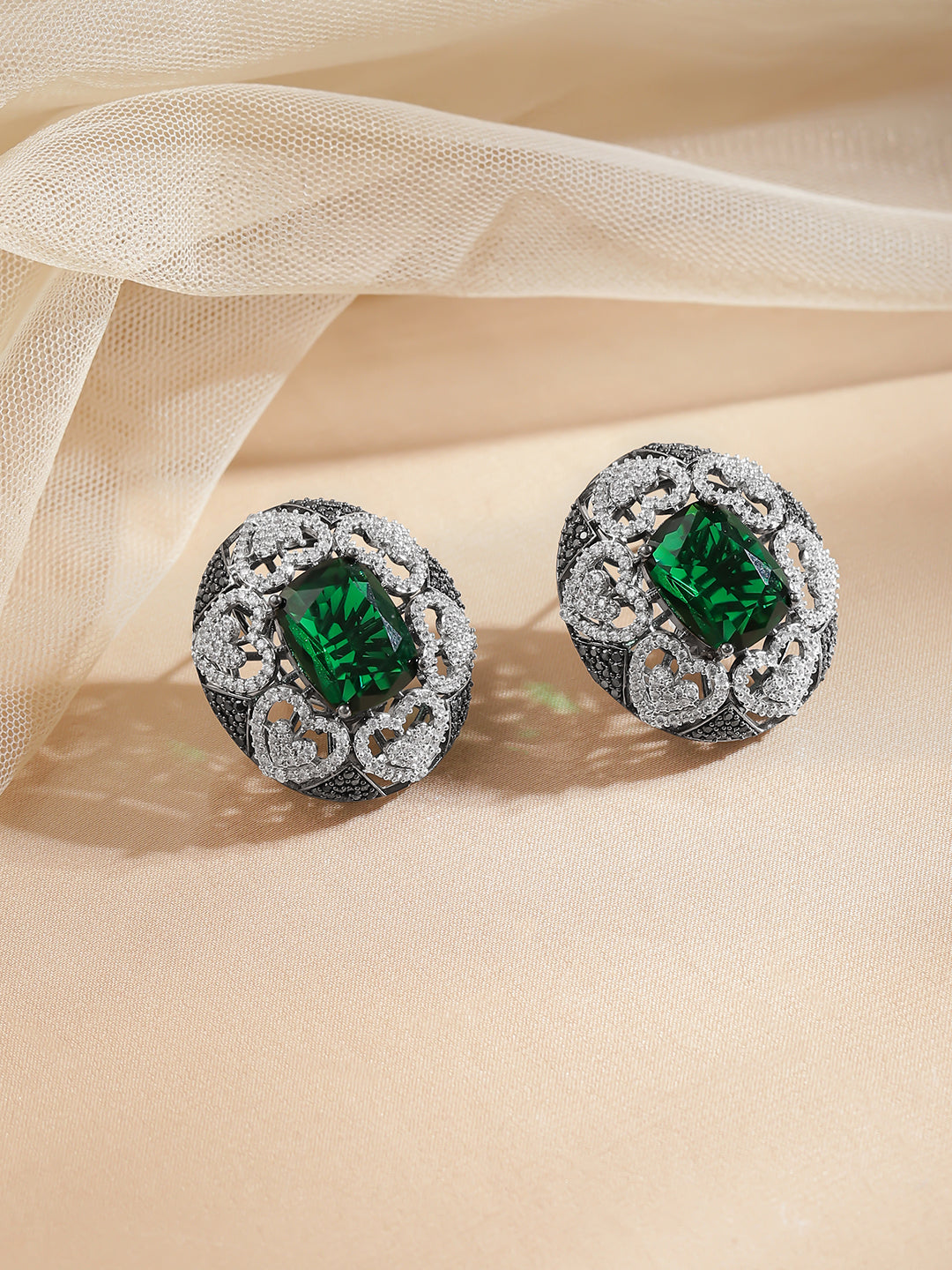 Emerald Diamond Vintage Heart Studs フリーサイズ