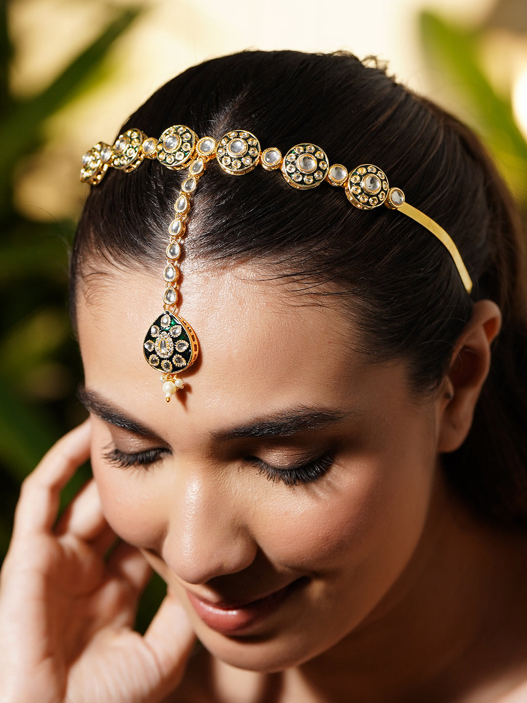 Elegant White & Green Kundan Mathapatti フリーサイズ