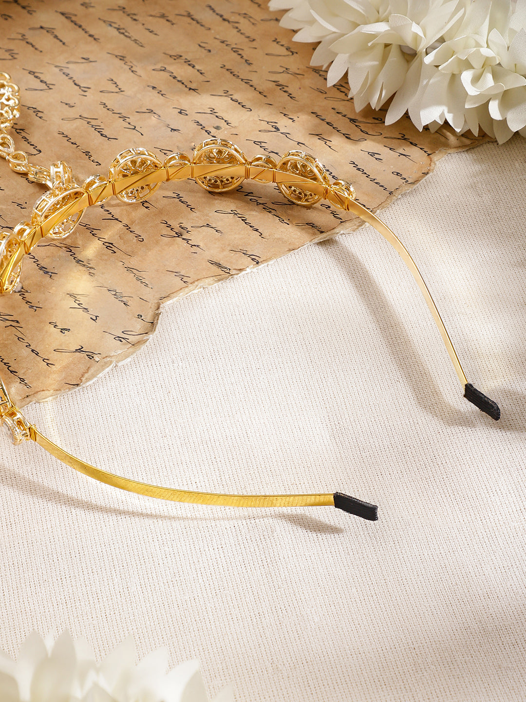 Gold Toned White Studded Kundan Mathapatti フリーサイズ