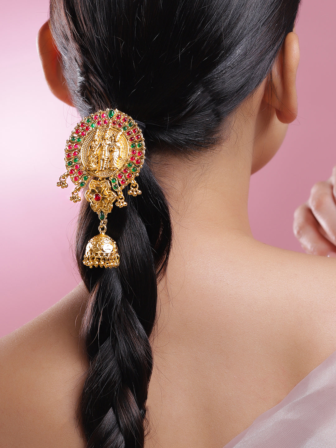 Rubans 22K Gold-Plated Ruby Pink & Emerald Green Stone Studded Ram Darbar Temple Braid Hair Accessory with Jhumka Drop フリーサイズ