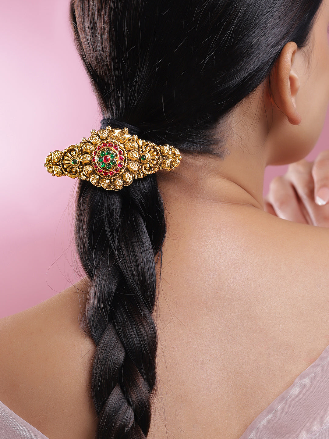 Rubans 22K Gold-Plated Ruby Pink & Emerald Green Stone Studded Floral Temple Hair Clip with Hanging Beads フリーサイズ