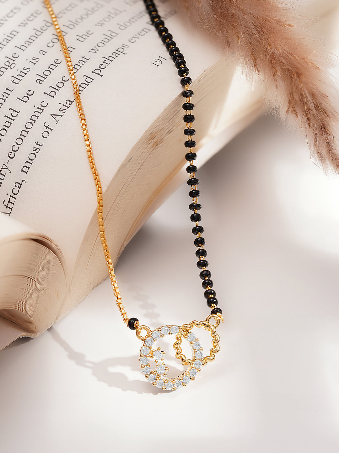 Everyday Elegance Gold Mangalsutra フリーサイズ