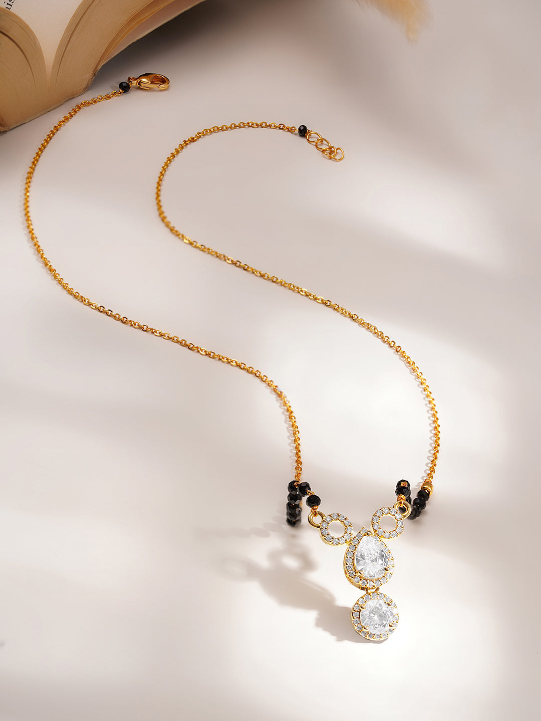 【Rubans】 Silver Cubic Zirconia Halo Drop Mangalsutra｜シルバートーン キュービックジルコニア ヘイロー ドロップ マンガルスートラ