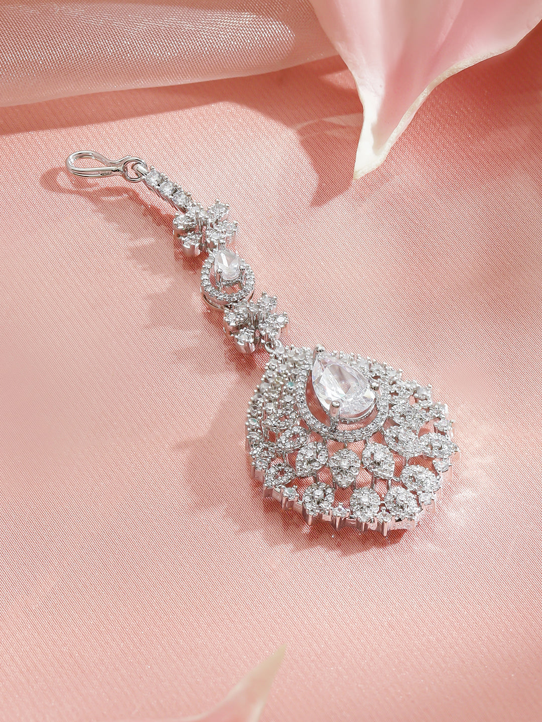 【Rubans】 White American Diamond Zirconia Maang Tikka｜ホワイト アメリカンダイヤモンド ジルコニア マーンティッカ