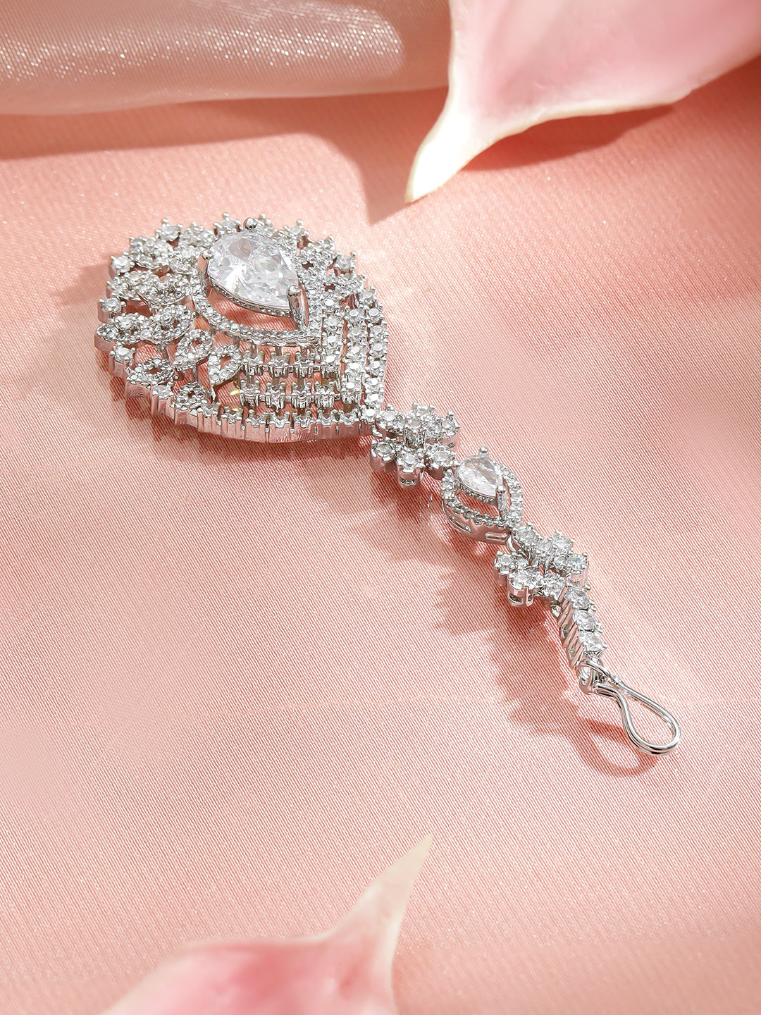 【Rubans】 White American Diamond Zirconia Maang Tikka｜ホワイト アメリカンダイヤモンド ジルコニア マーンティッカ