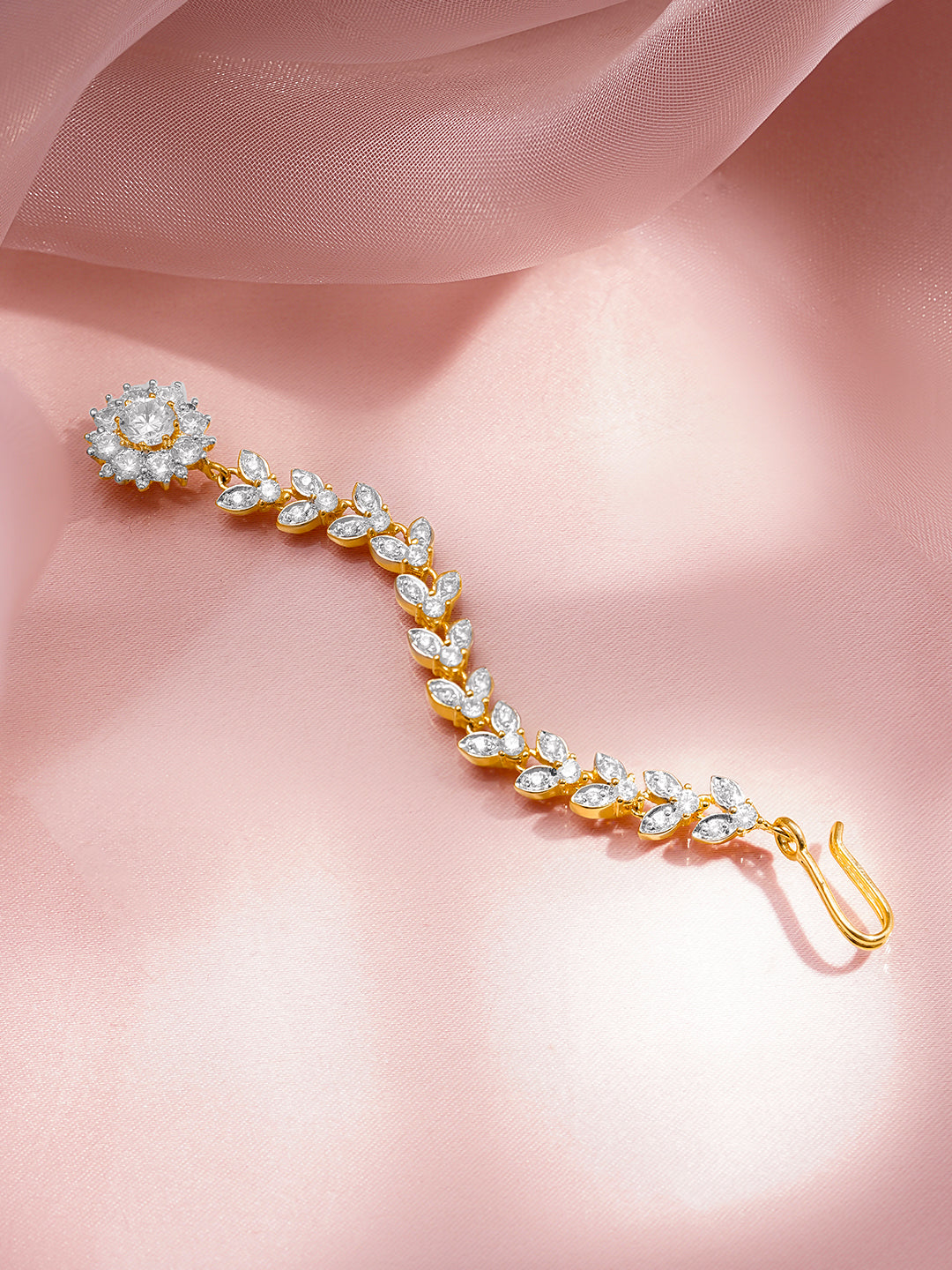 Rubans 18K Gold Plated Brass Cascading Cubic Zirconia Floral Drop Maangtikka フリーサイズ
