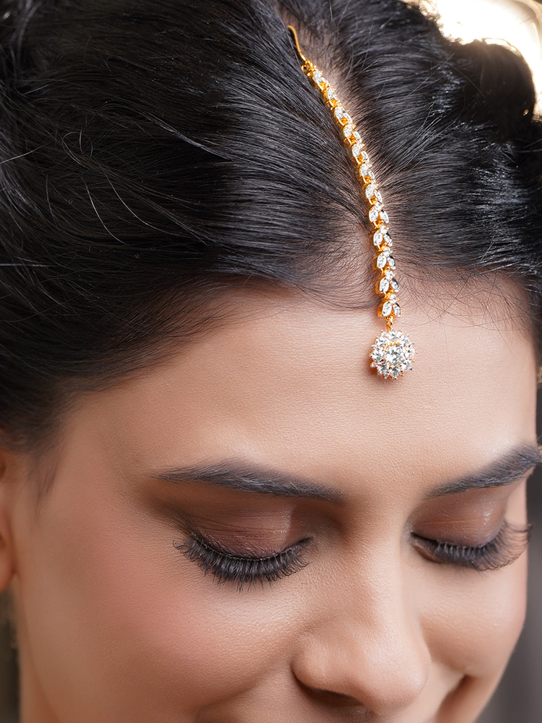 Rubans 18K Gold Plated Brass Cascading Cubic Zirconia Floral Drop Maangtikka フリーサイズ