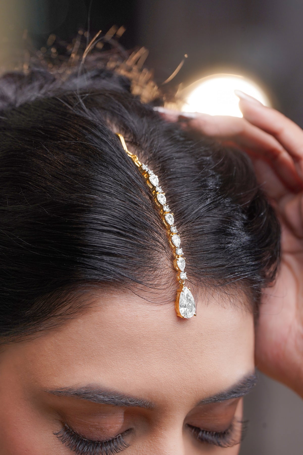 Festive Glow American Diamond Teardrop Maangtikka フリーサイズ