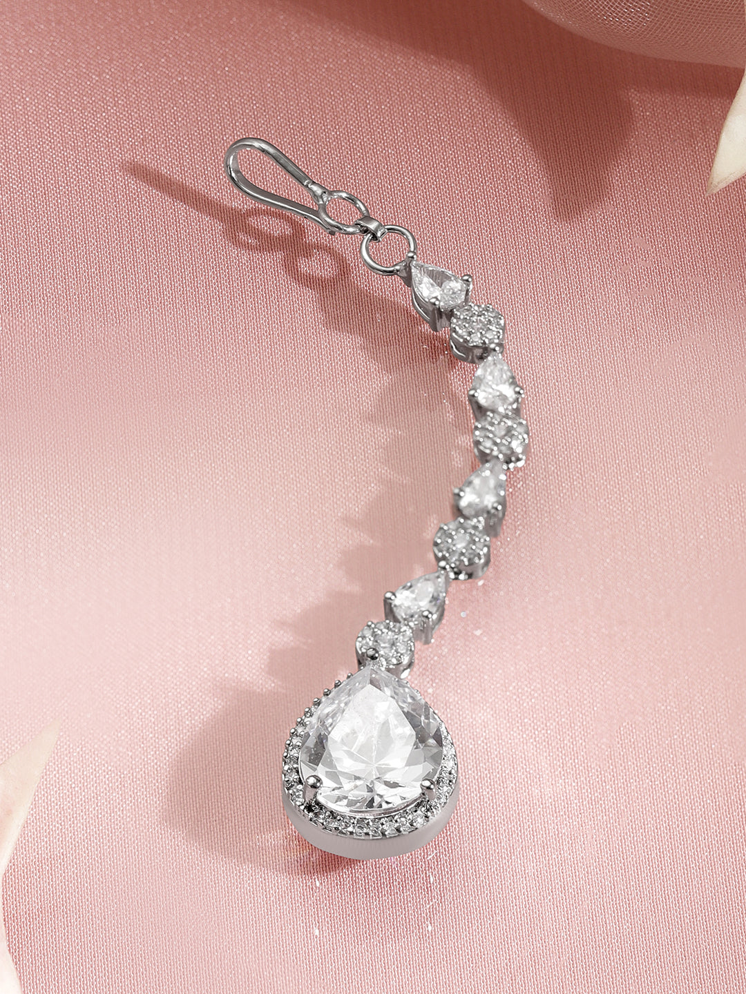 Rubans Rhodium Plated Brass White American Diamond Teardrop Maangtikka フリーサイズ