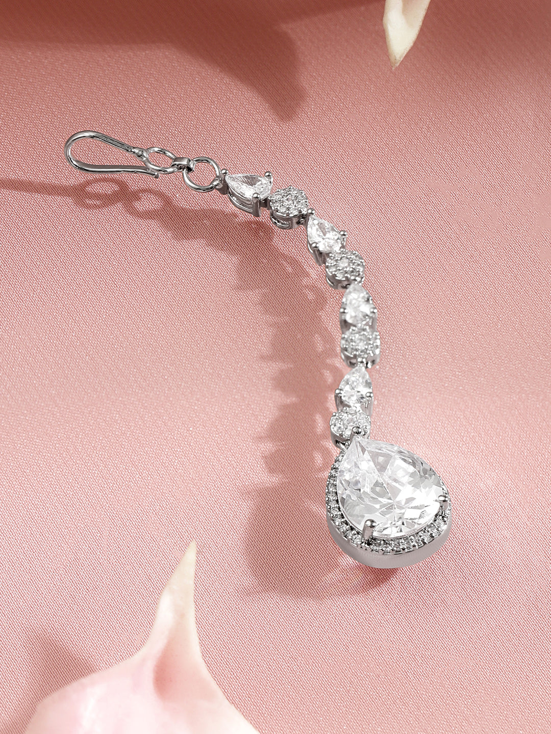 Rubans Rhodium Plated Brass White American Diamond Teardrop Maangtikka フリーサイズ