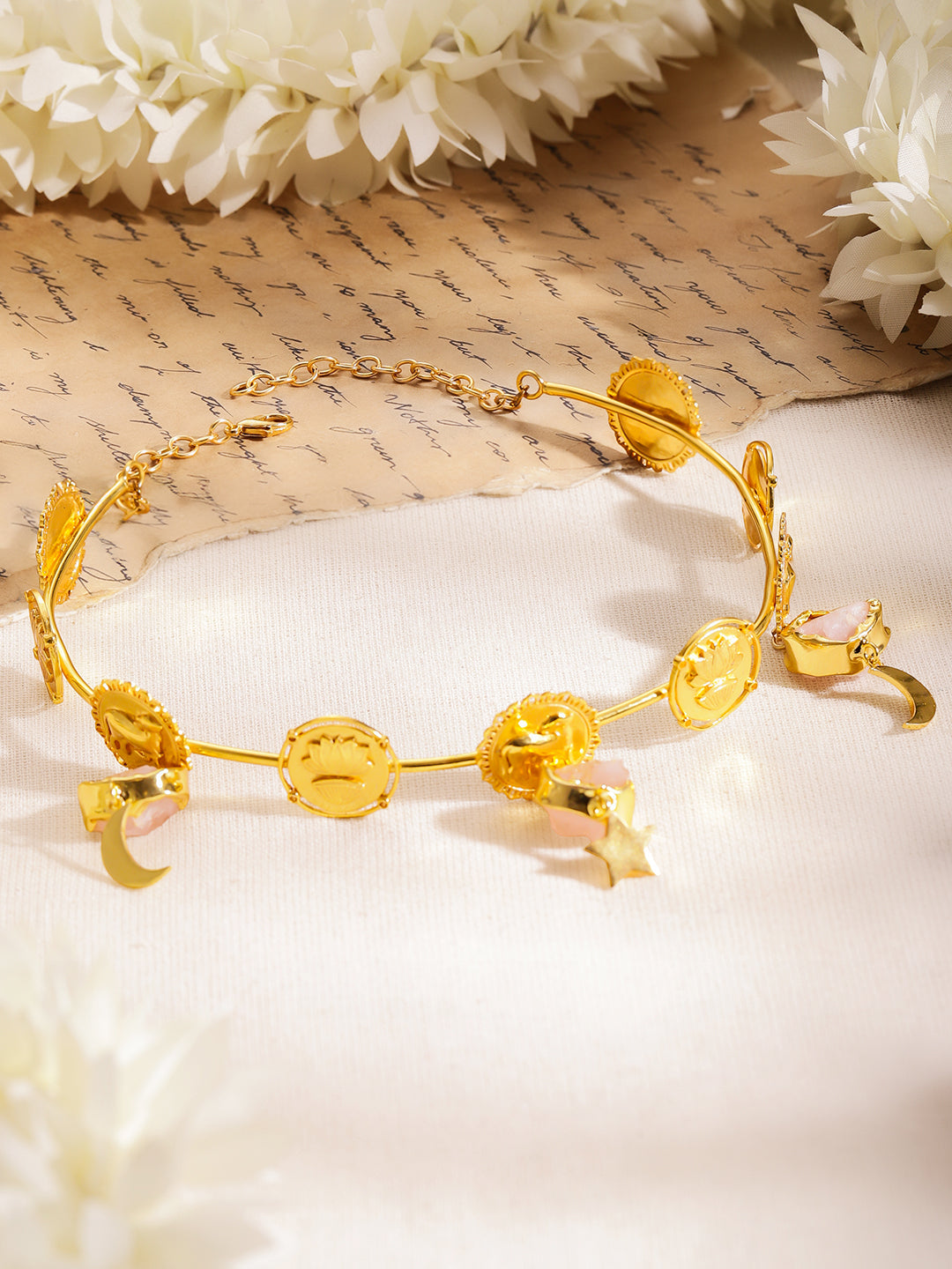 Multi Charm Pink Studded Gold Choker フリーサイズ
