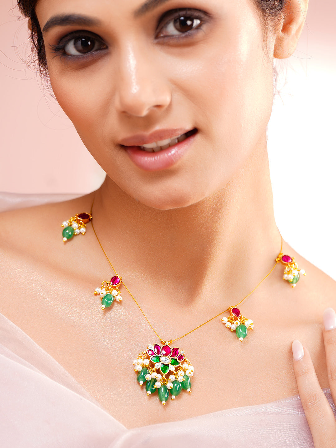 Soft Festive Lotus Kundan Statement Necklace フリーサイズ