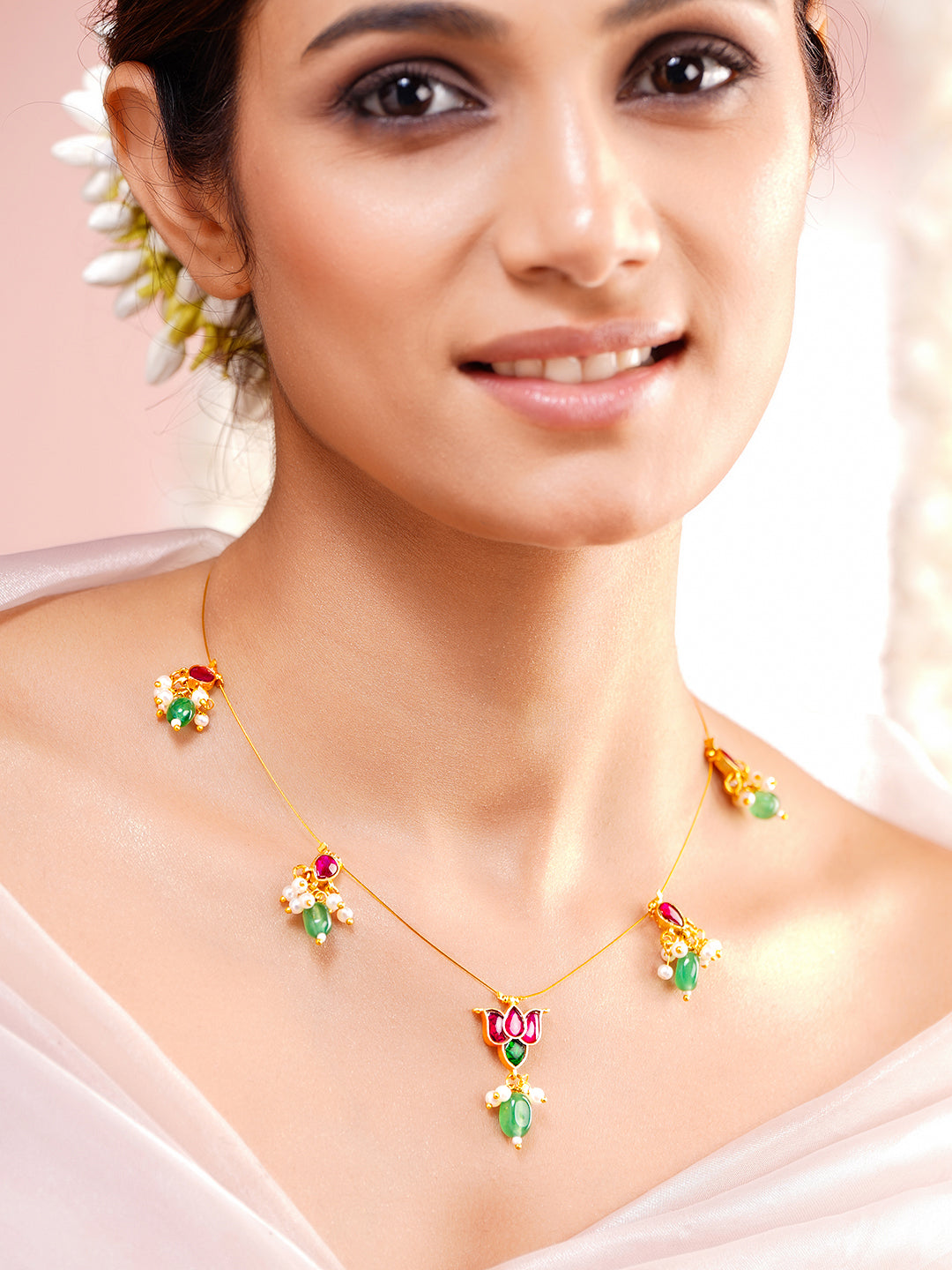 Lotus Motif Kundan Statement Necklace フリーサイズ