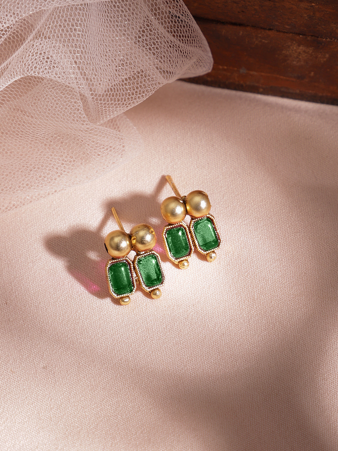 Emerald Studded Gold Beads Necklace Set Green