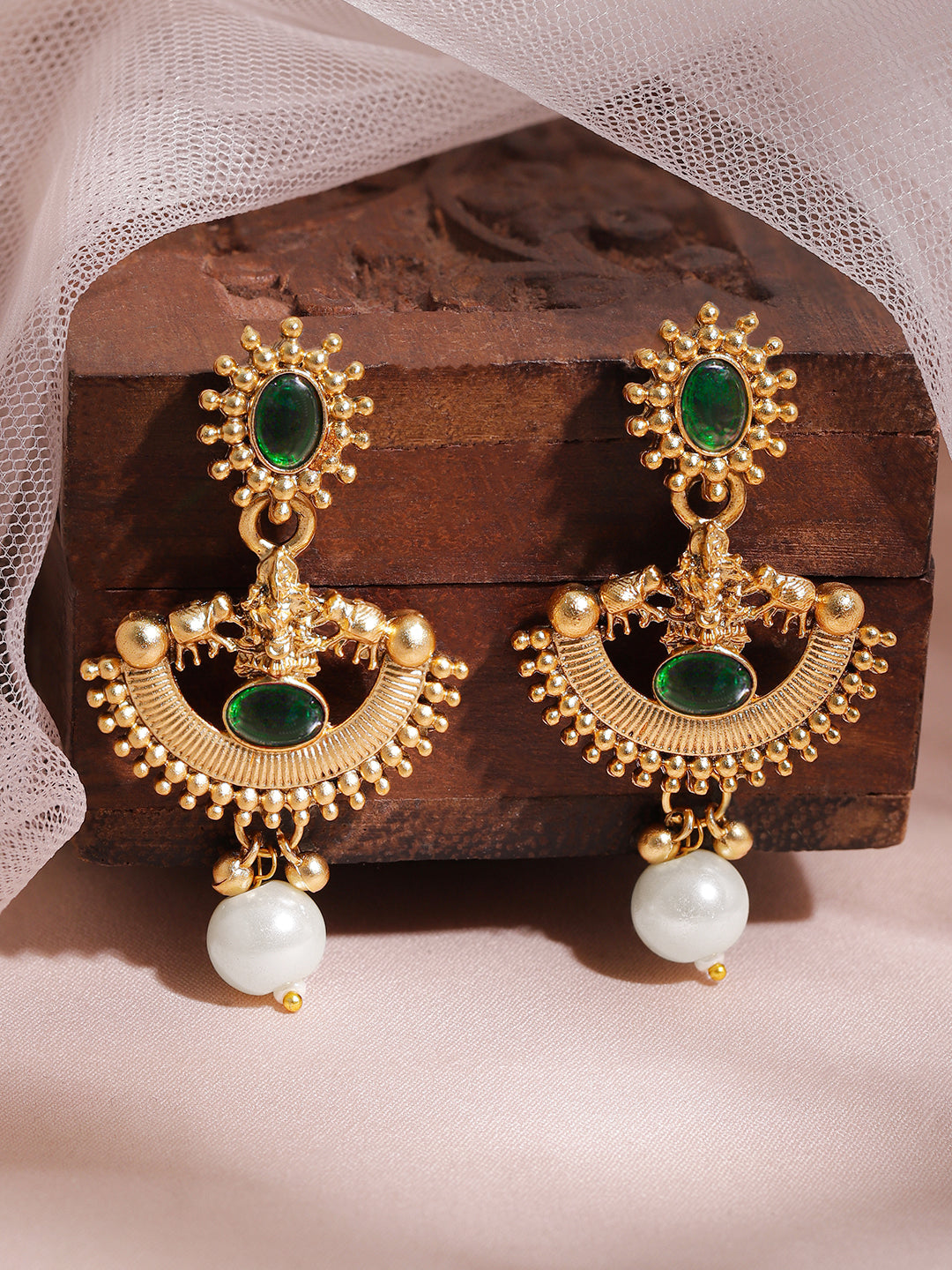 Half-Moon Pearl Drop Gold Necklace Set Gold