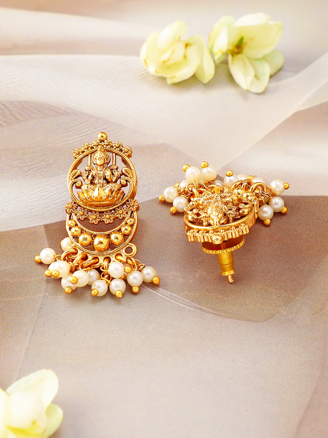 Laxmi Motif Golden Necklace Set with Pearl Drops フリーサイズ