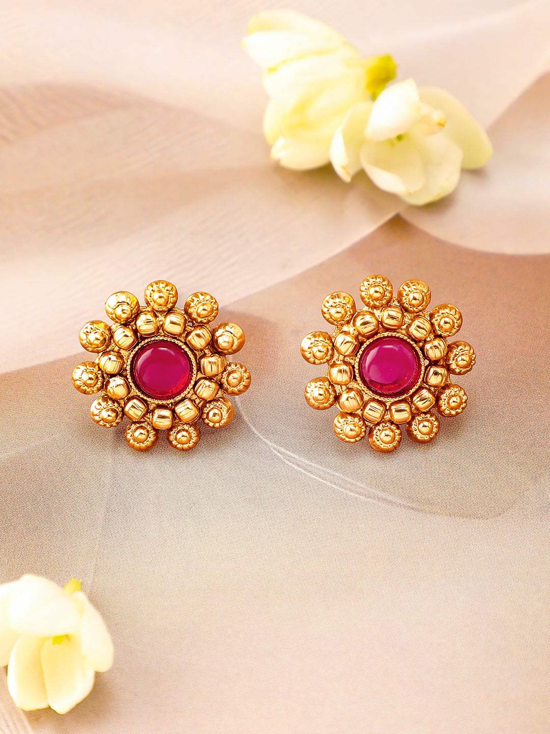 Ruby Studded Traditional Golden Necklace Set フリーサイズ